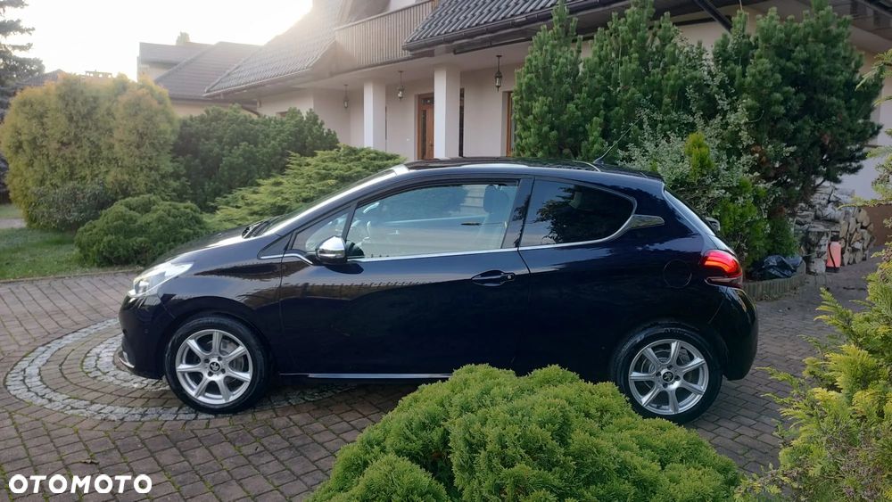 Peugeot 208 PureTech 110 Stop & Start Allure - 1