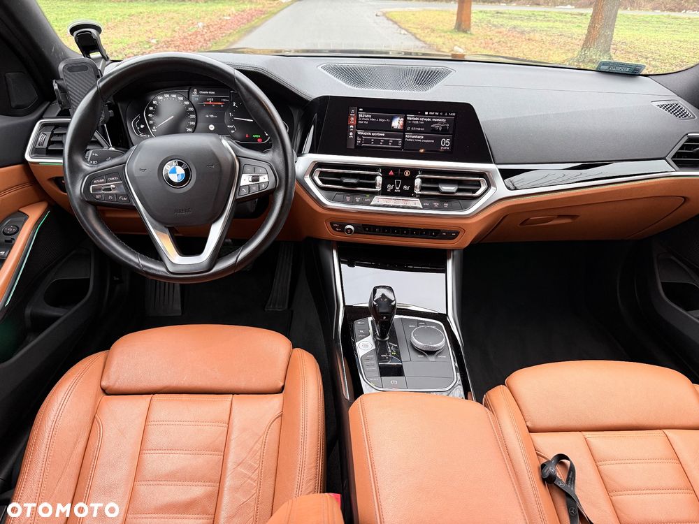 BMW Seria 3 318i Luxury Line sport - 11