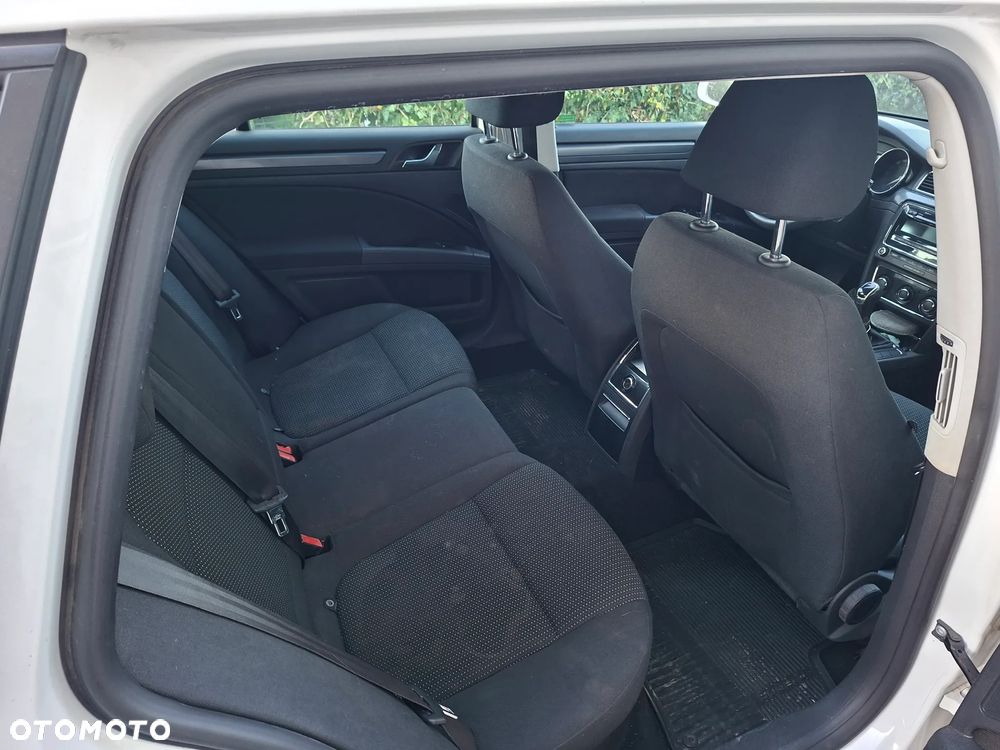 Skoda Superb 2.0 TDI Business - 11
