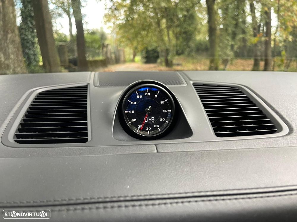 Porsche Cayenne Turbo - 37