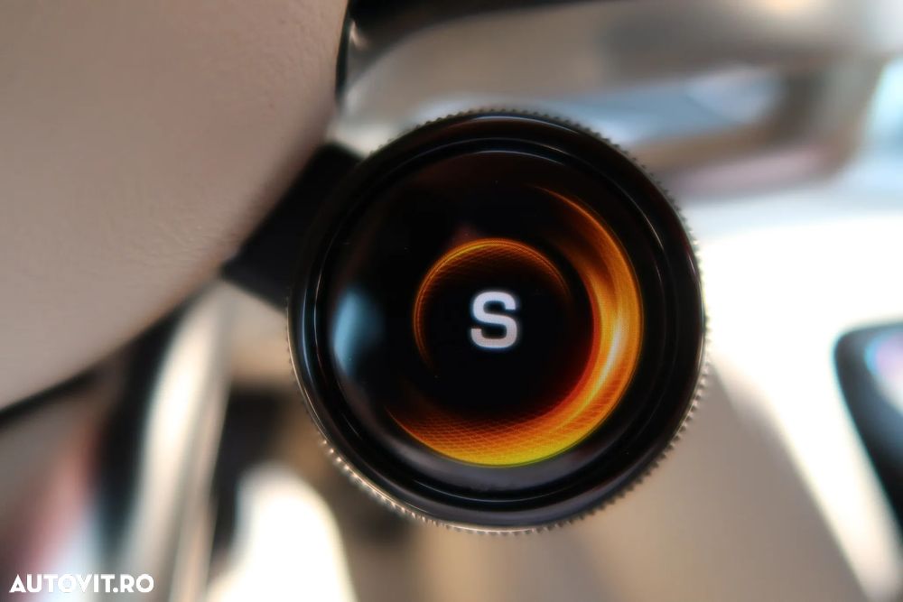 Mercedes-Benz AMG GT 4-door Coupe - 31