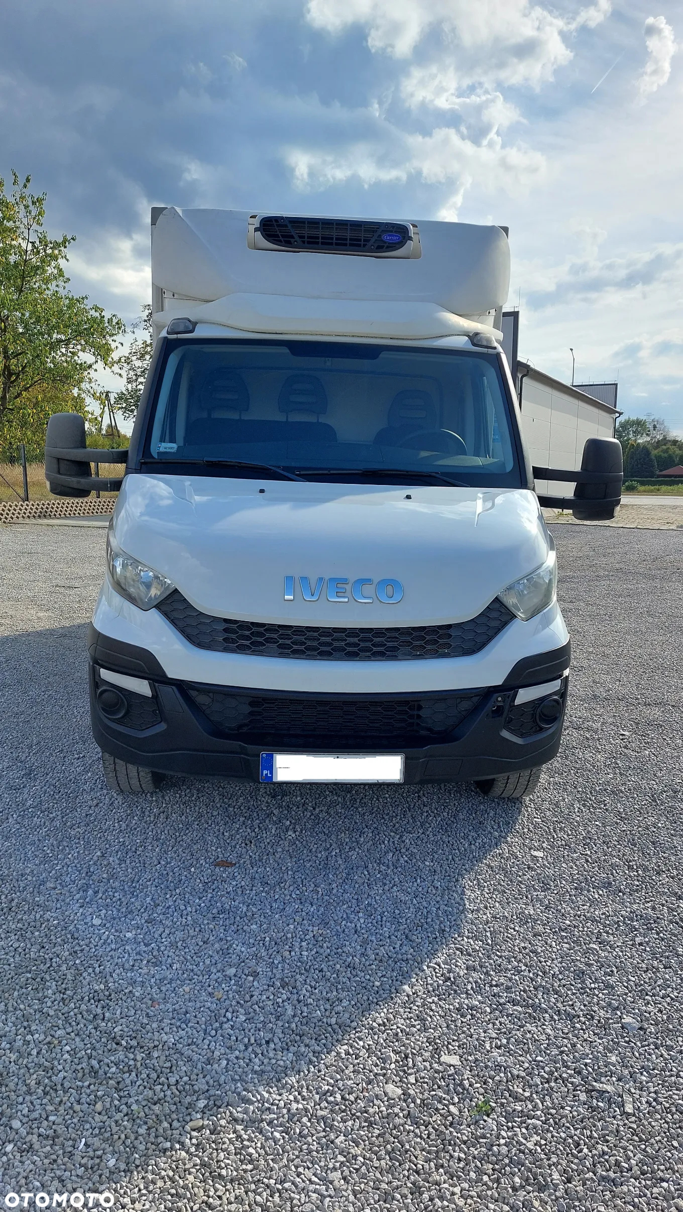 Iveco 35c13, chłodnia mroźniania carier, super stan, rama do zabudowy - 11