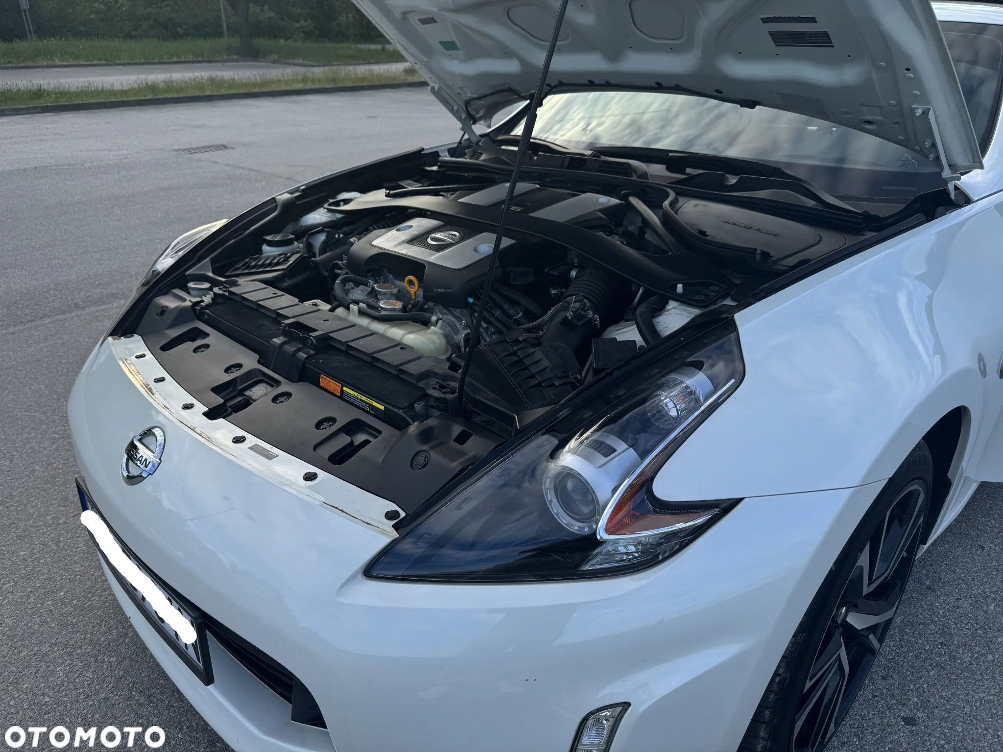 Nissan 370 Z - 22