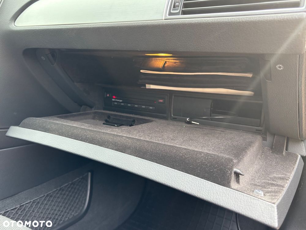 Audi A6 Avant 2.4 - 24