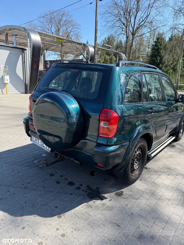 Toyota RAV4 D-4D 4x4 - 5