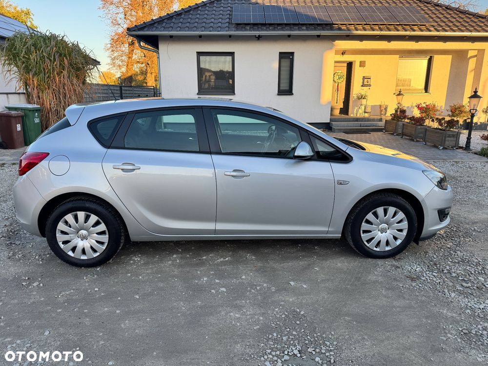 Opel Astra 2015 photo 5