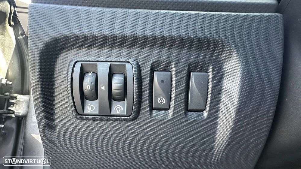 Renault Captur 1.5 dCi Exclusive - 18