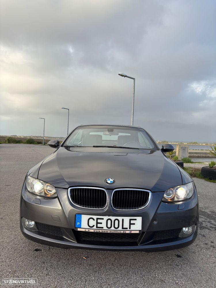 BMW 320 i Coupe - 3