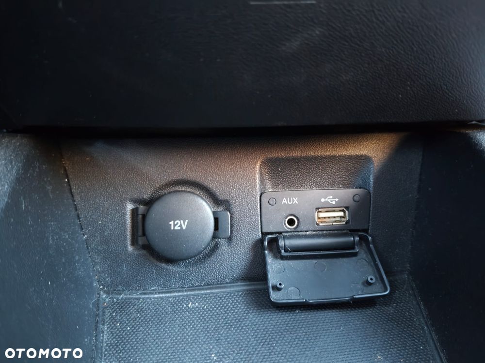 Kia Ceed - 28
