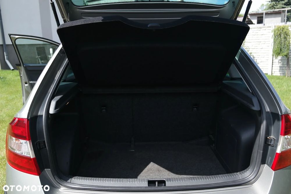Skoda RAPID Spb 1.2 TSI Ambition - 16