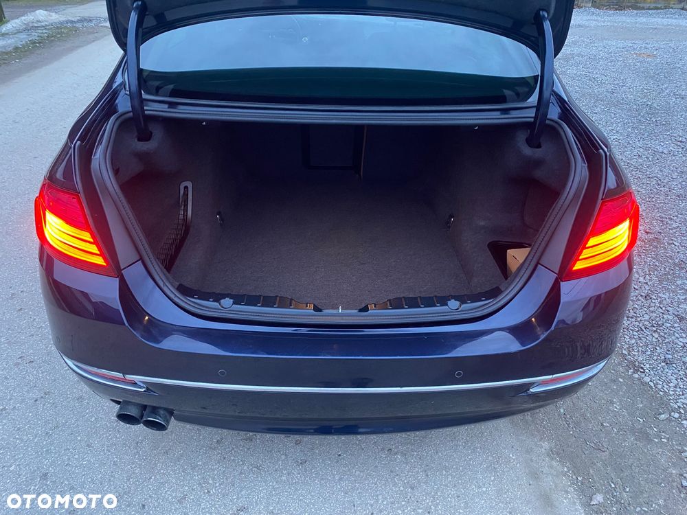 BMW Seria 5 520d Luxury Line - 11