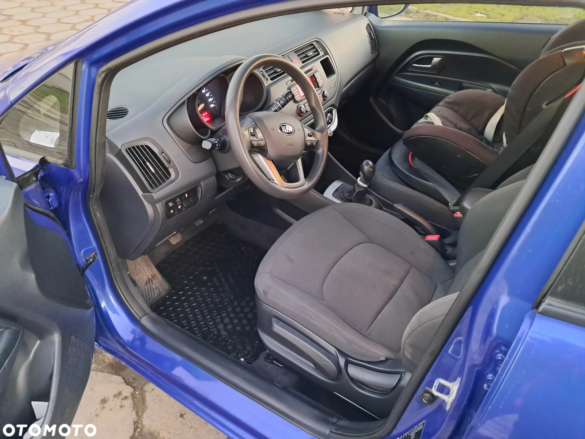 Kia Rio - 7