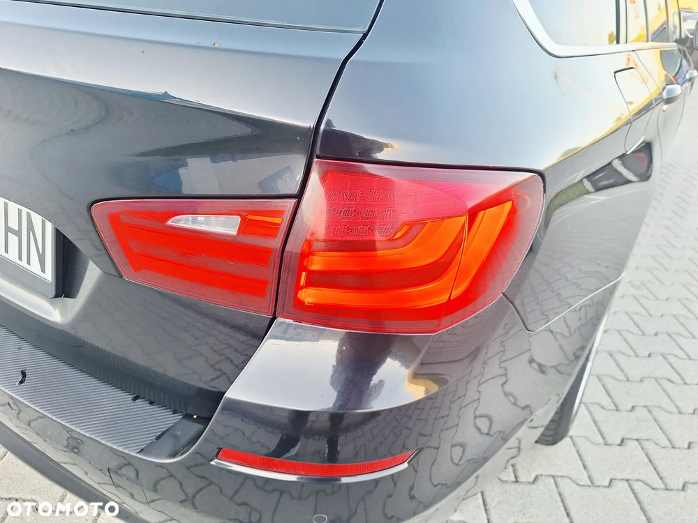 BMW Seria 5 520d - 28