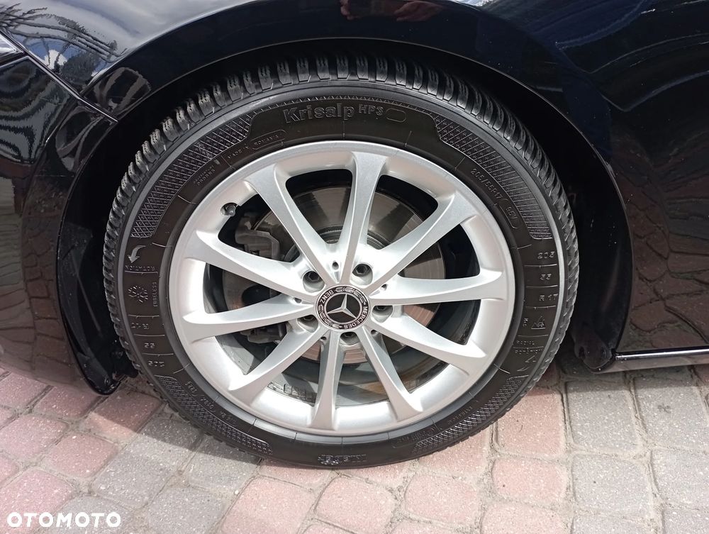Mercedes-Benz Klasa A 200 7G-DCT - 25