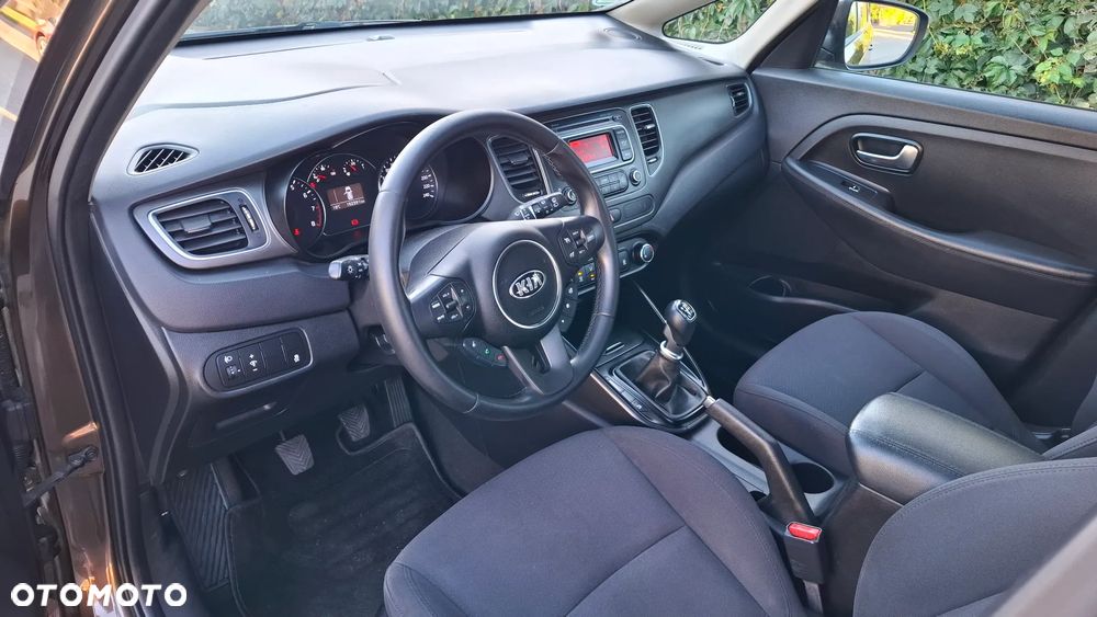 Kia Carens 1.6 GDI Dream Team Edition - 8