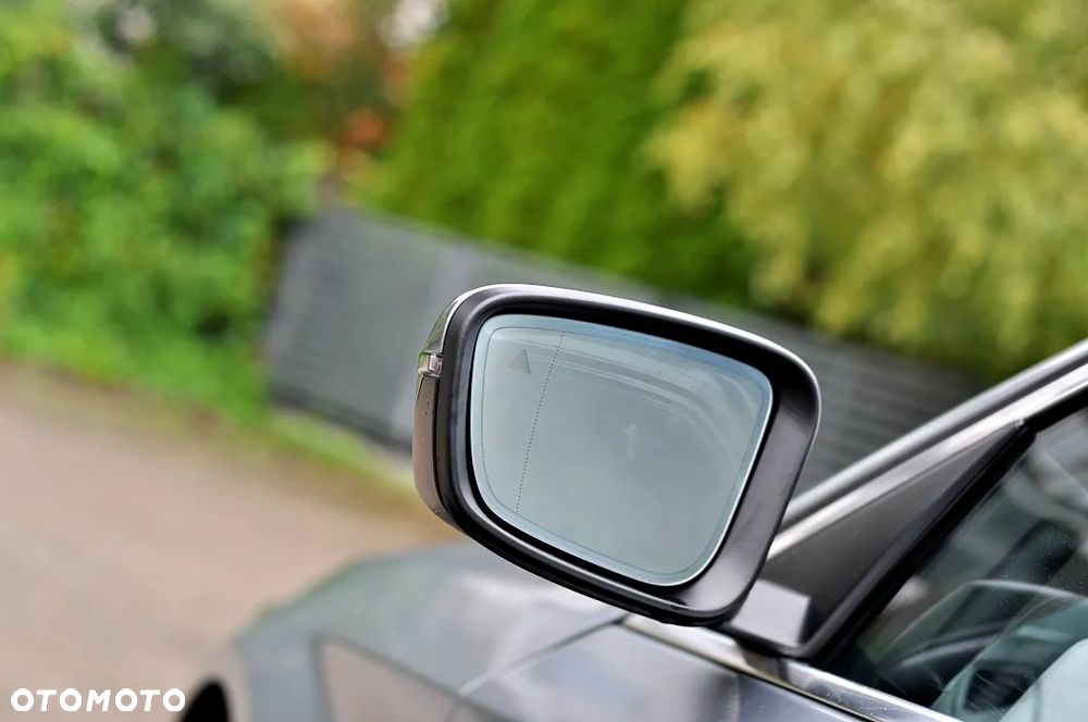 BMW Seria 5 520i Touring - 13