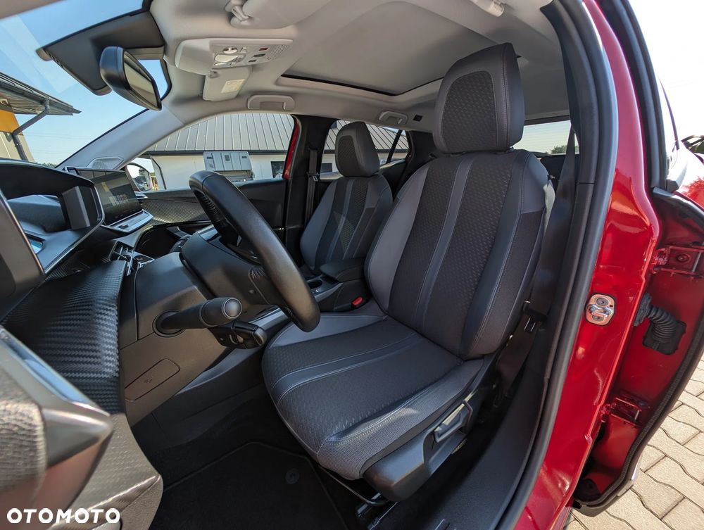 Peugeot 2008 1.2 Pure Tech Allure S&S - 36