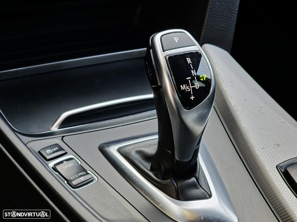 BMW 325 d Touring Pack M Auto - 24