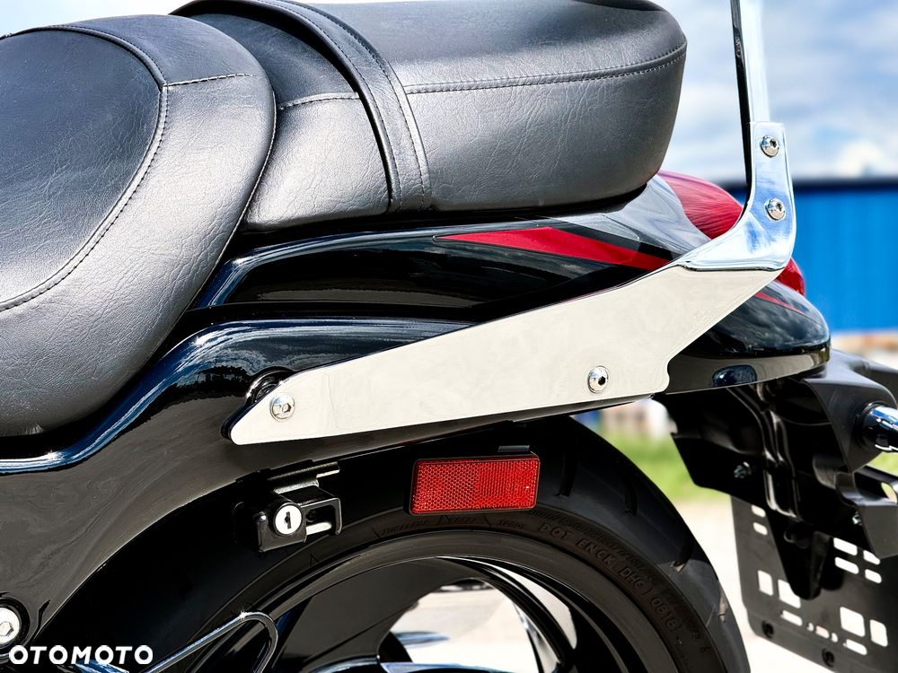 Suzuki Boulevard - 36