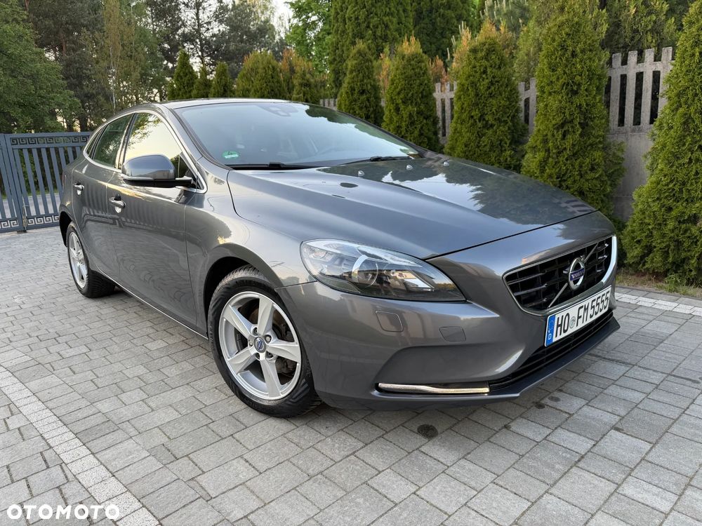 Volvo V40 D2 Momentum - 1