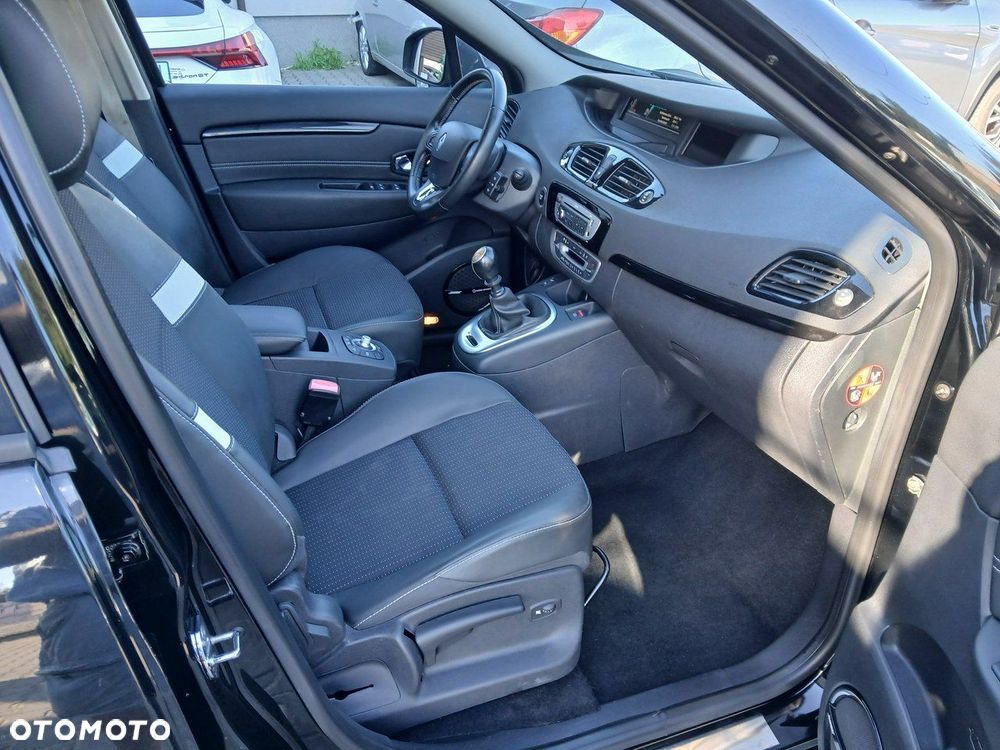 Renault Grand Scenic - 24
