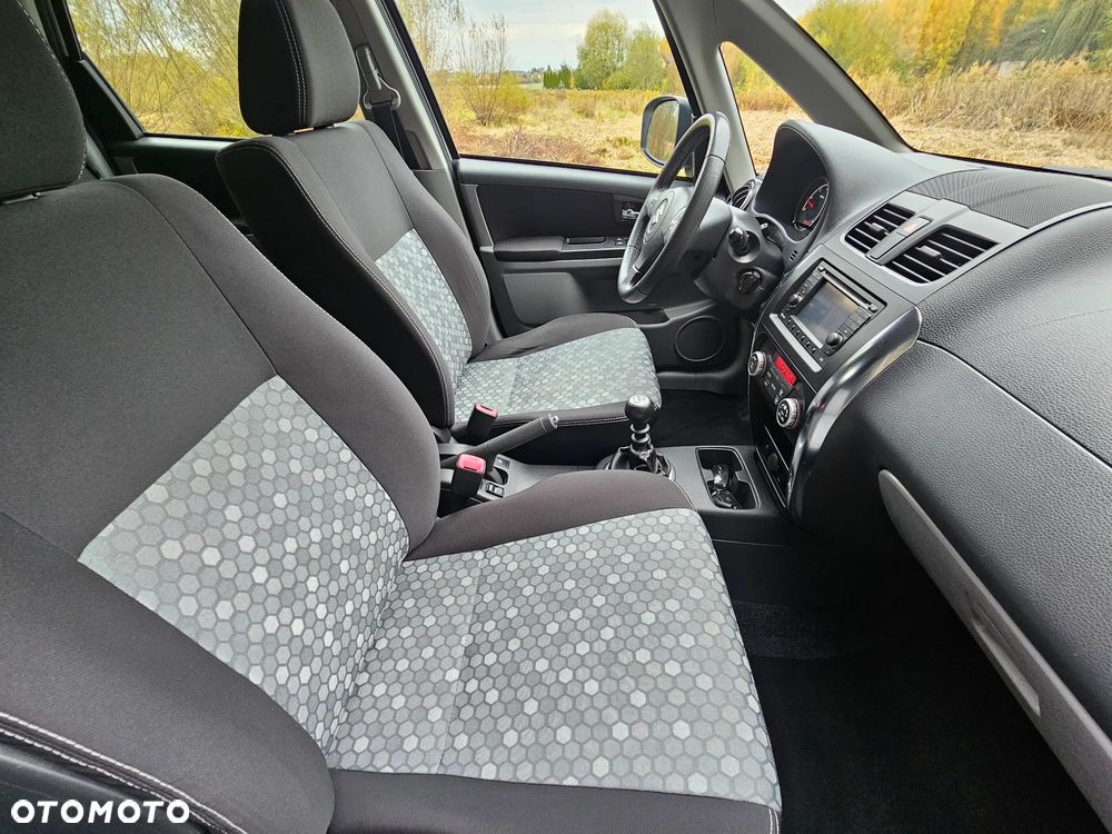 Suzuki SX4 2.0 DDiS 4x4 Style - 30