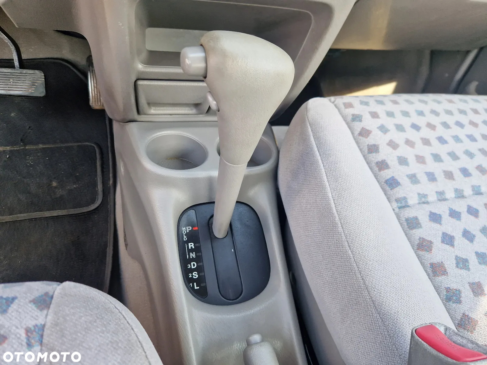 Mazda Demio - 4