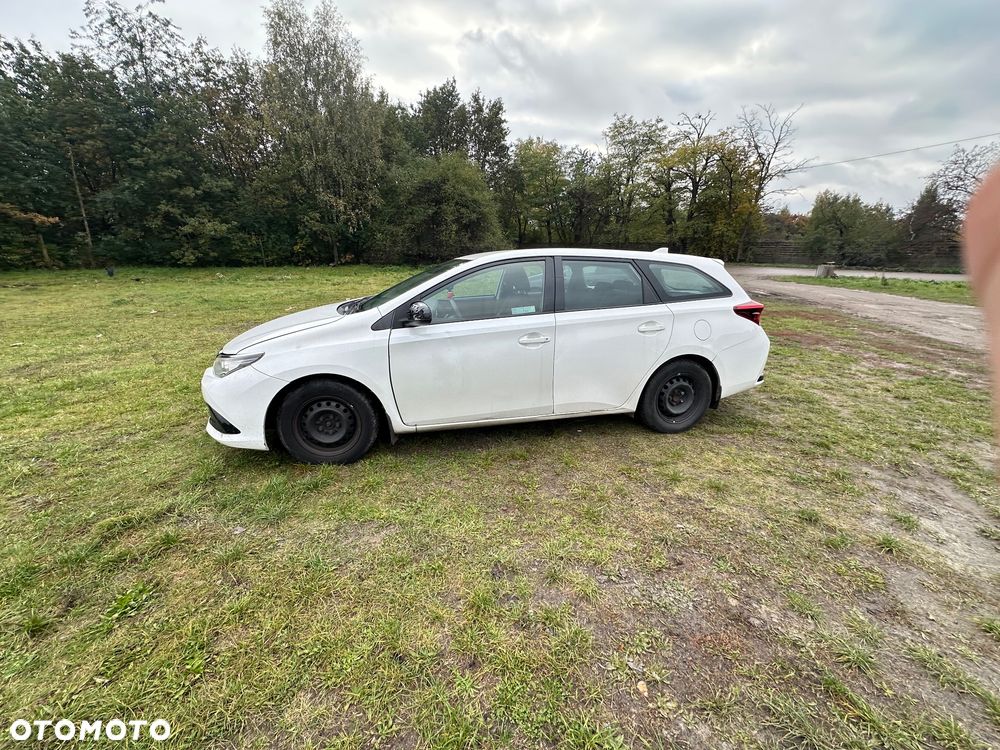 Toyota Auris 1.4 D-4D Active - 6