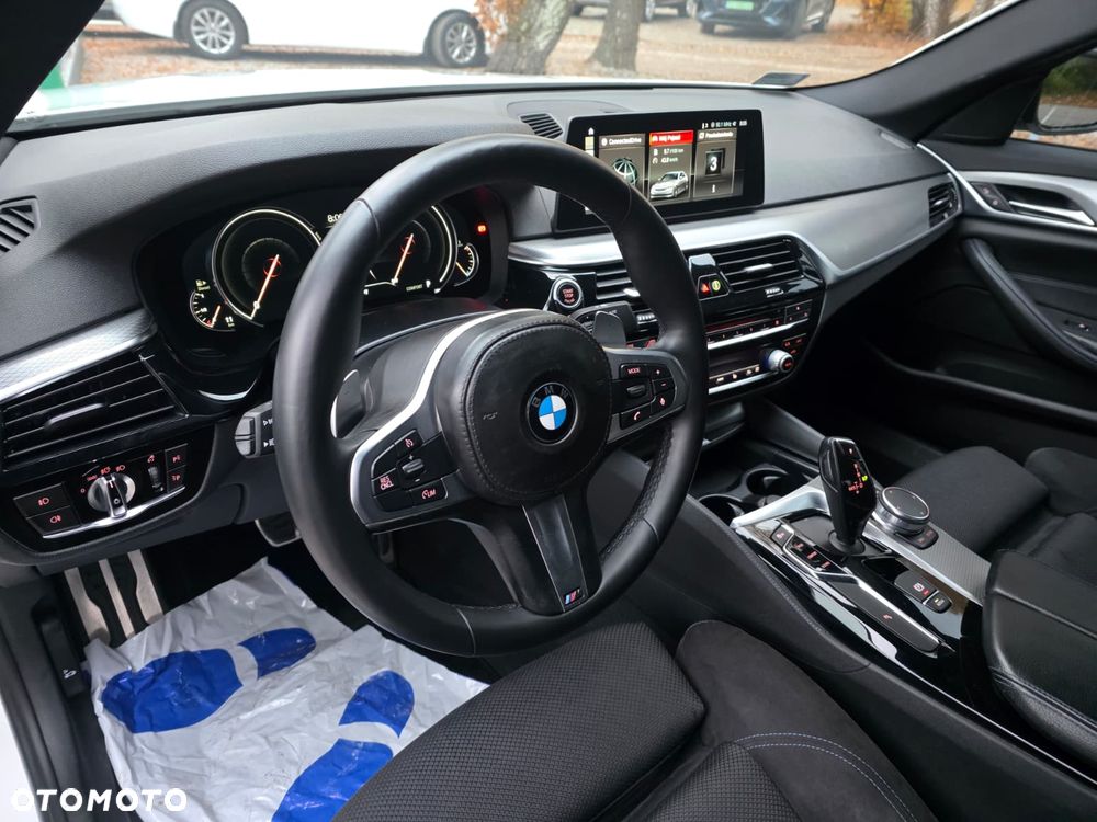 BMW Seria 5 520d xDrive M Sport sport - 15