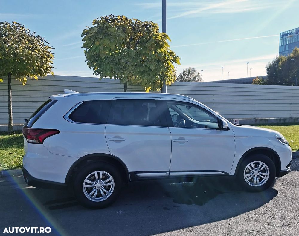 Mitsubishi Outlander 2.0L AS&G CVT Instyle - 7