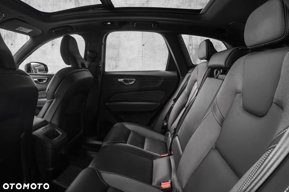 Volvo XC 60 T8 Plug-In Hybrid AWD R-Design - 10
