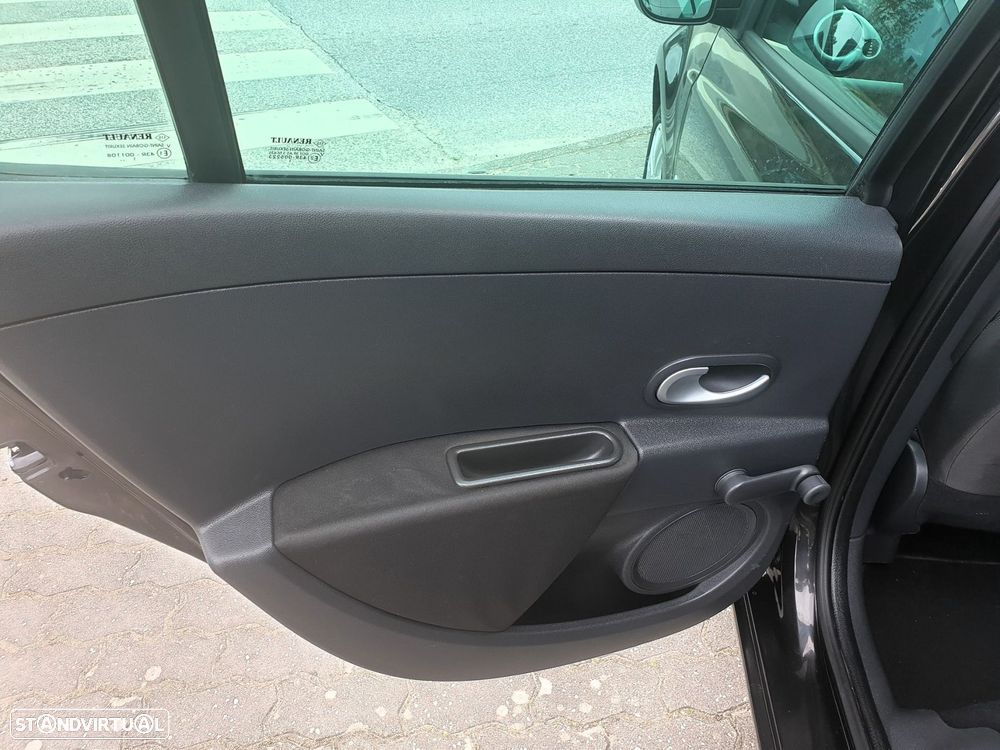 Renault Clio 1.5 dCi Dynamique S - 39