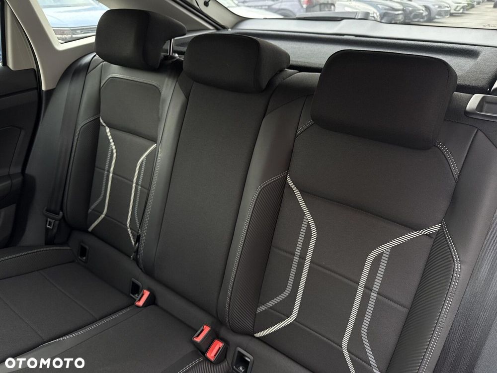 Volkswagen Taigo - 30