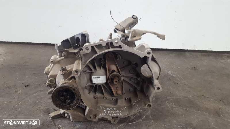 CAIXA DE VELOCIDADES SKODA FABIA COMBI 5J5 - 1