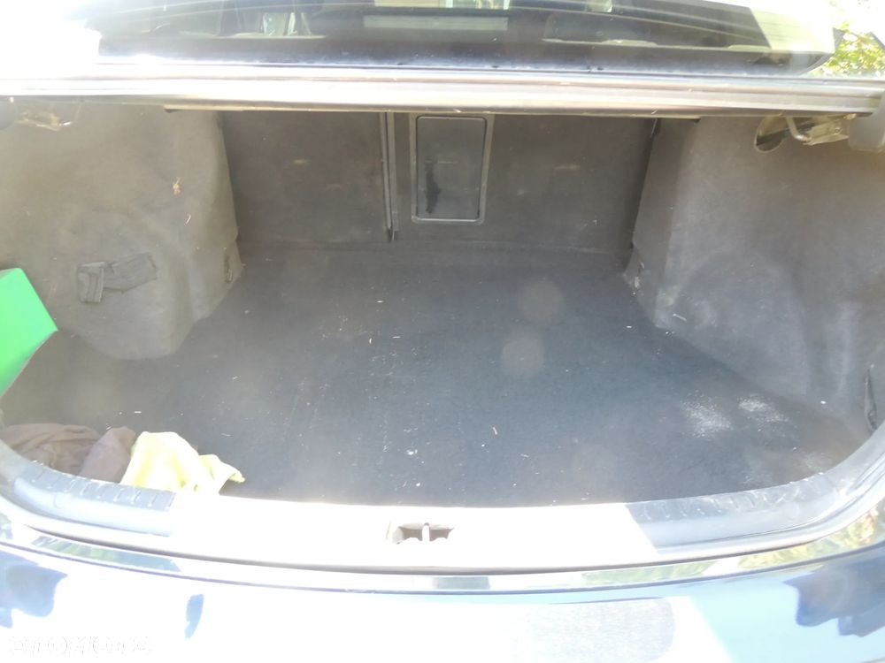 Toyota Avensis 2.0 D-4D Premium - 6