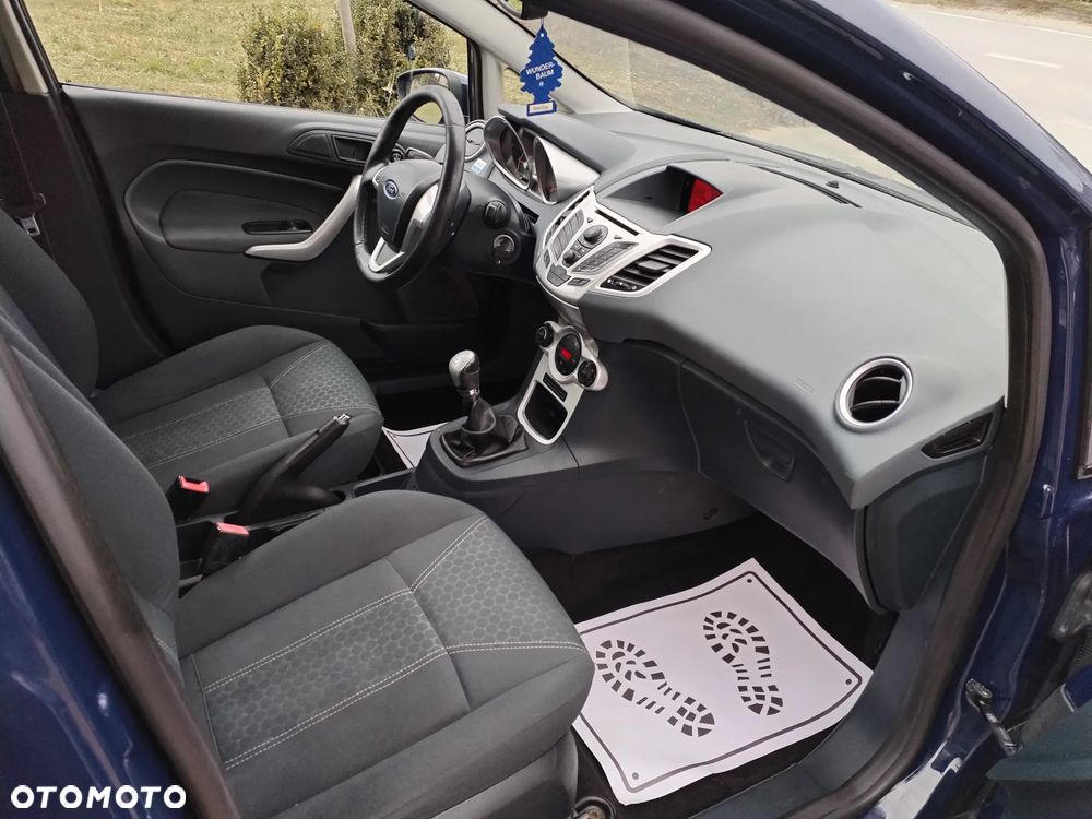 Ford Fiesta - 11
