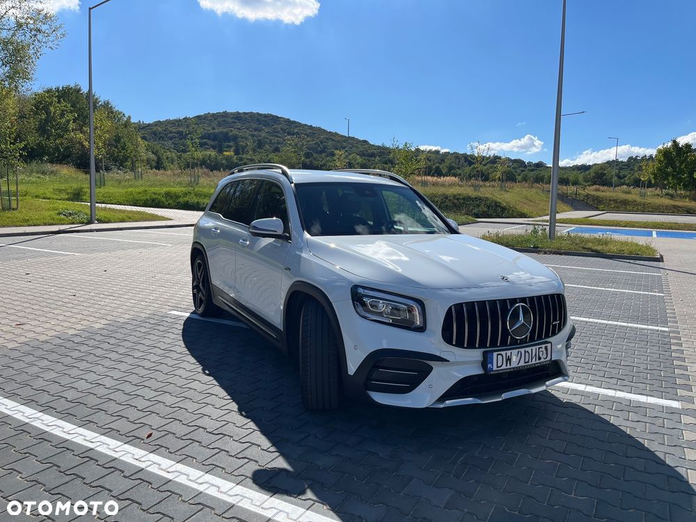 Mercedes-Benz GLB - 12