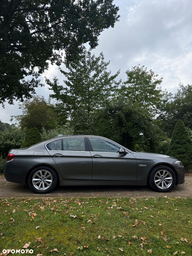 BMW Seria 5 528i xDrive Luxury Line - 13