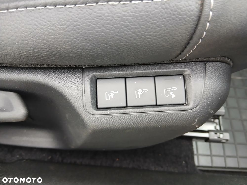 Citroën C4 1.2 PureTech Max S&S EAT8 - 12