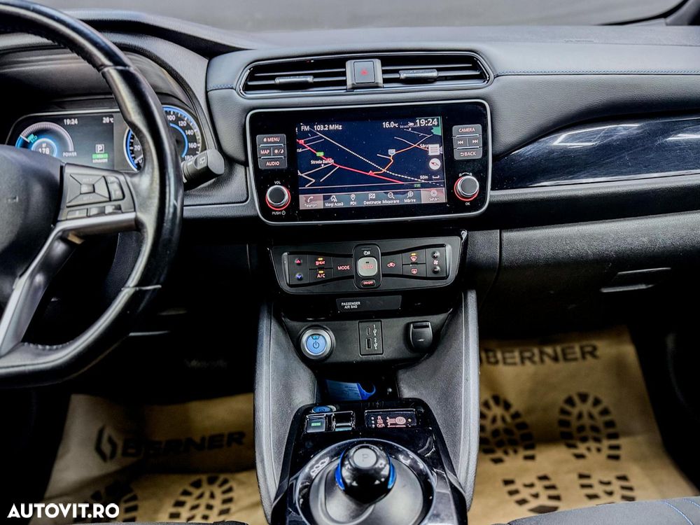 Nissan LEAF 40 kWh - 15