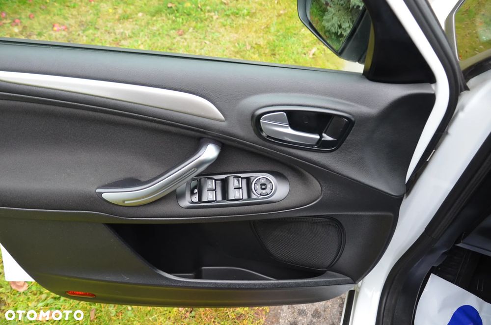 Ford S-Max 2.0 TDCi DPF Titanium - 16