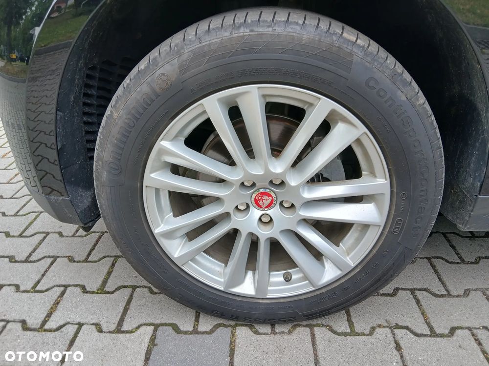 Jaguar F-Pace 2.0 i4D AWD Chequered Flag - 9