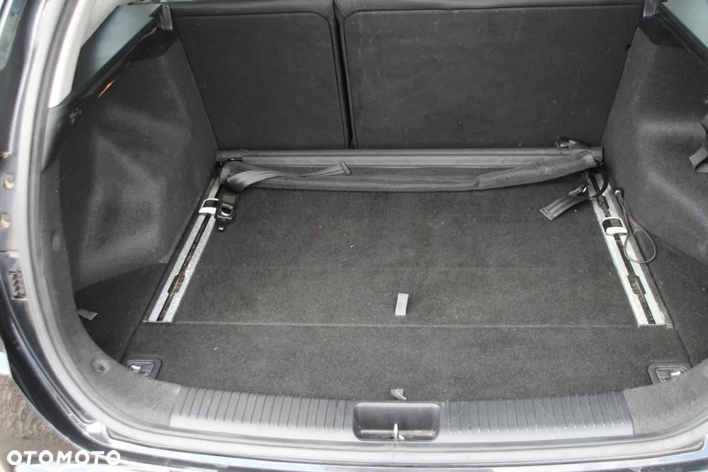 Kia Ceed 1.4 CVVT ISG Dream Team Edition - 17