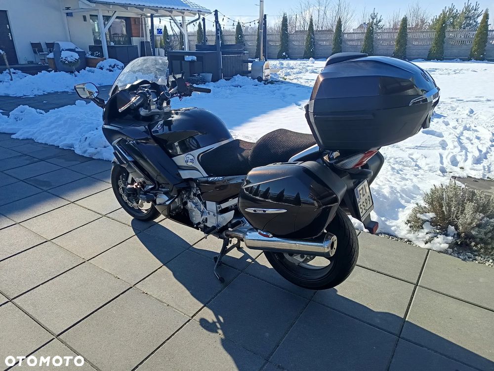 Yamaha FJR - 4