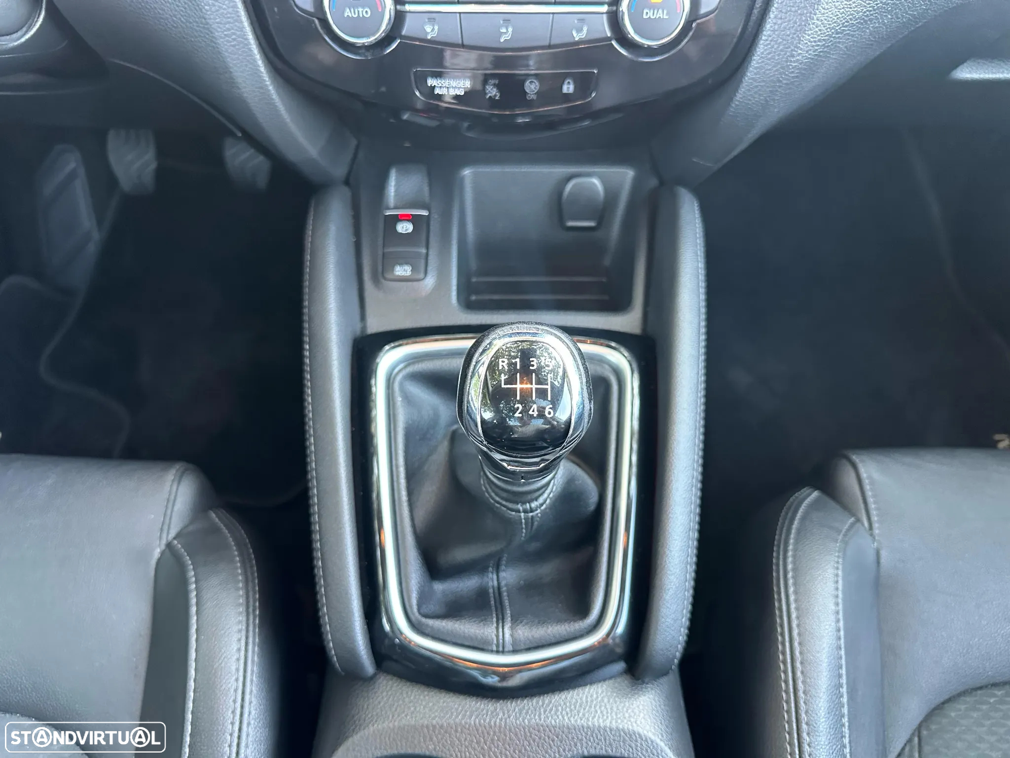Nissan Qashqai 1.5 dCi Tekna Premium Bose+A+C - 32