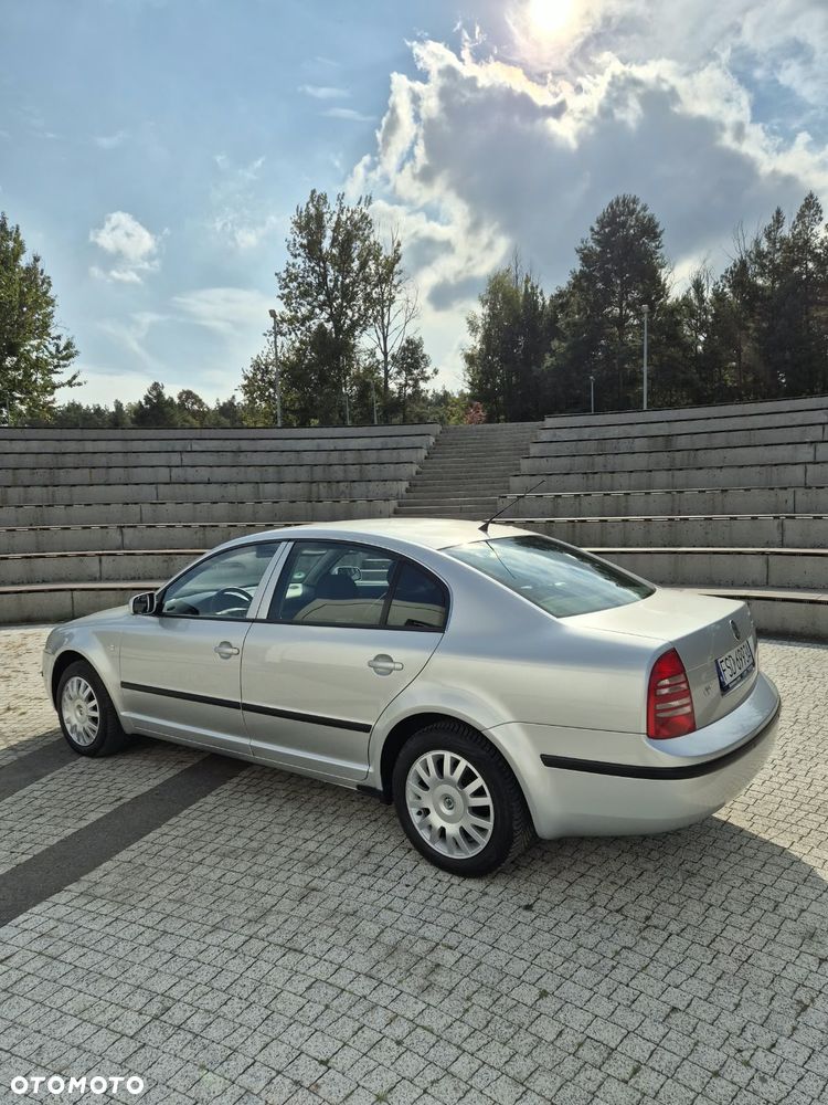 Skoda Superb - 4