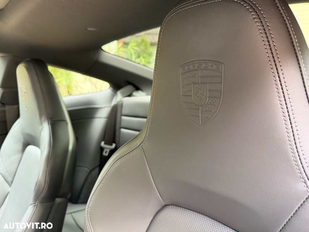 Porsche 911 Carrera PDK - 32
