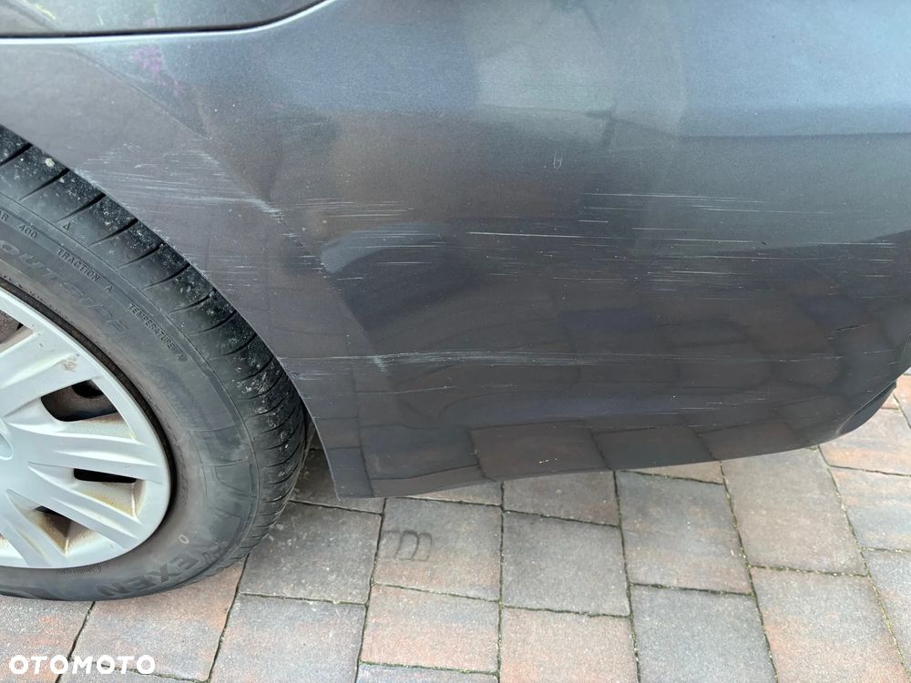 Toyota Avensis 1.8 Luna - 7