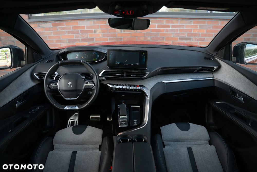 Peugeot 3008 Plug-In Hybrid 225 e-EAT8 GT - 4