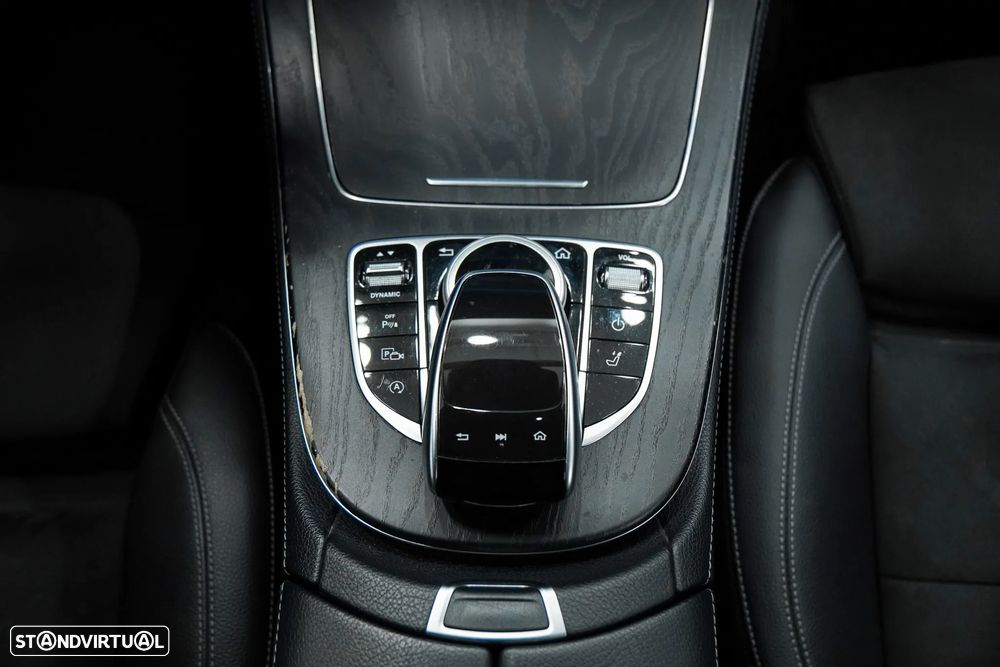 Mercedes-Benz E 300 d AMG designo 7L - 36